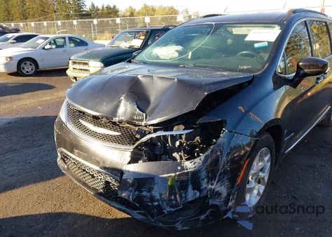 2017 Chrysler Pacifica Touring-L z USA, uszkodzony, nr VIN 2C4RC1BG1HR816344